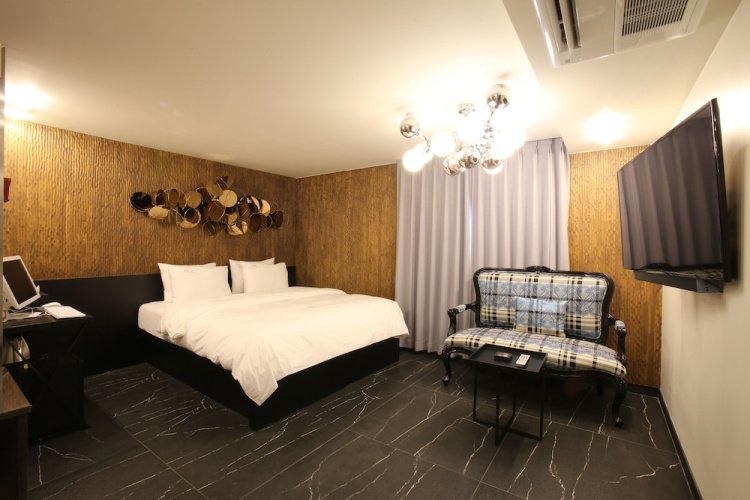 Hotel Cello Guri