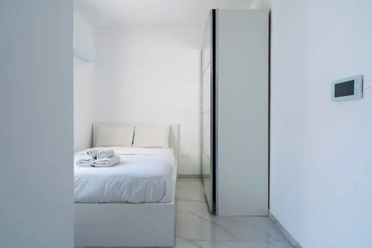 Rosemont Studio With Balcony in Larnaca