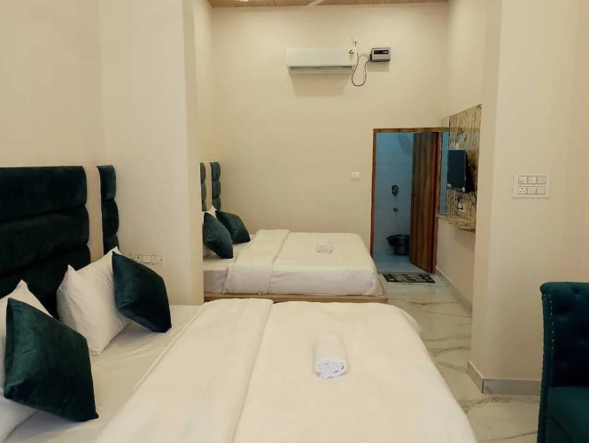Hotel LR Delite Inn