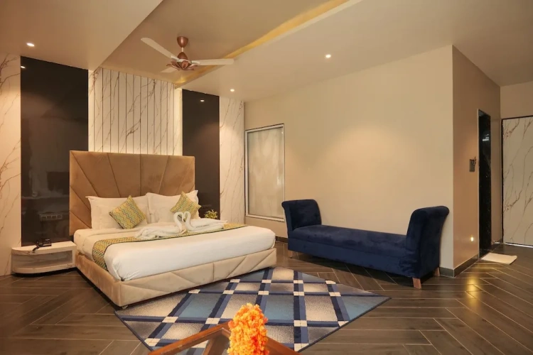 Standard Quadruple Family room