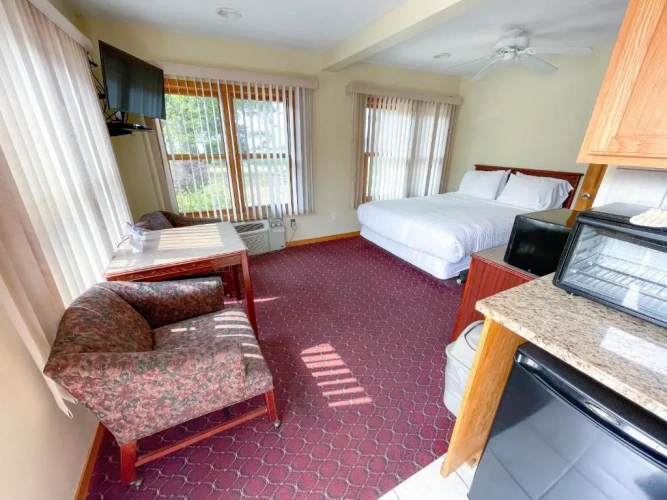 Standard Double room with lake view