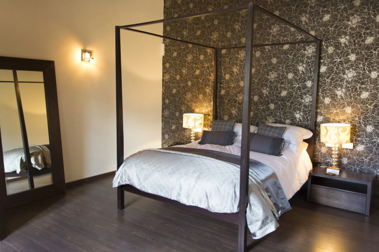 L'Avenida Hotel