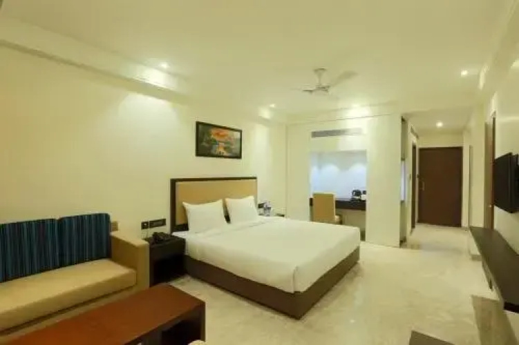 Centrum Hotel by Brijwasi