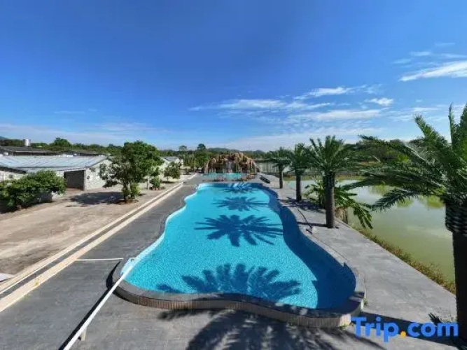 Yangchun Yunshan Green Lake Hot Spring Homestay