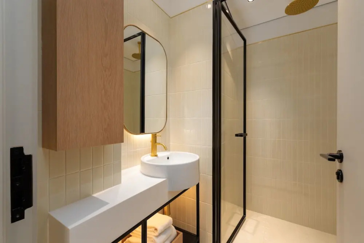 Business Bay Chic Studio w Pool Gym