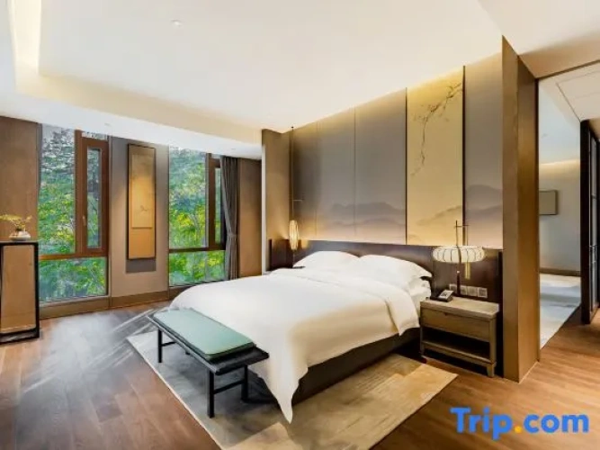 Double Suite with lake view