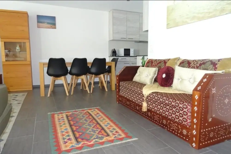 3 Bedrooms Apartment