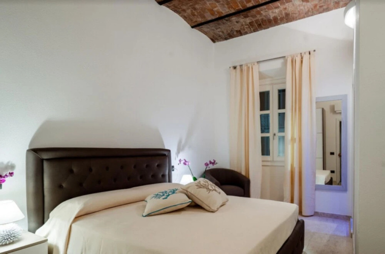 Corso Umberto Rooms