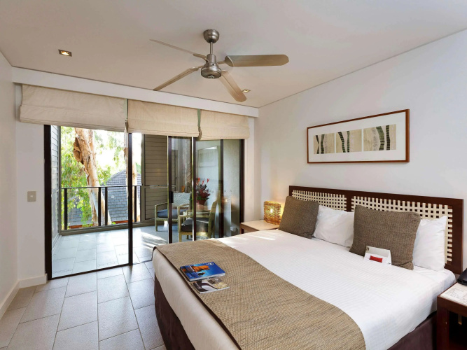 Pullman Palm Cove Sea Temple Resort and Spa