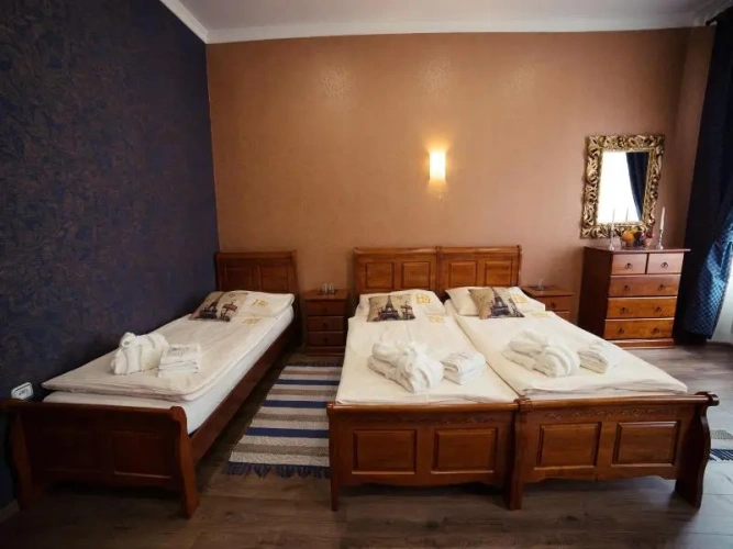 Deluxe Suite