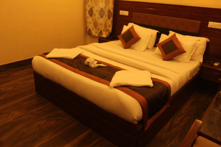 Hotel Grand M.S Srinagar