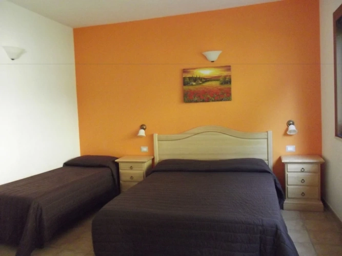 Standard Triple room