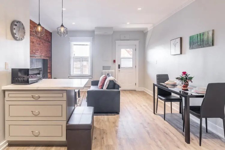 Upscale 1BR Apt With Netflix - Prime Location