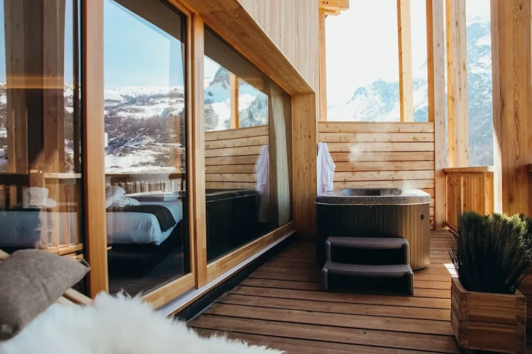 Deluxe Quadruple room with view