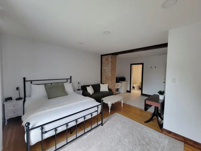 Suite with balcony