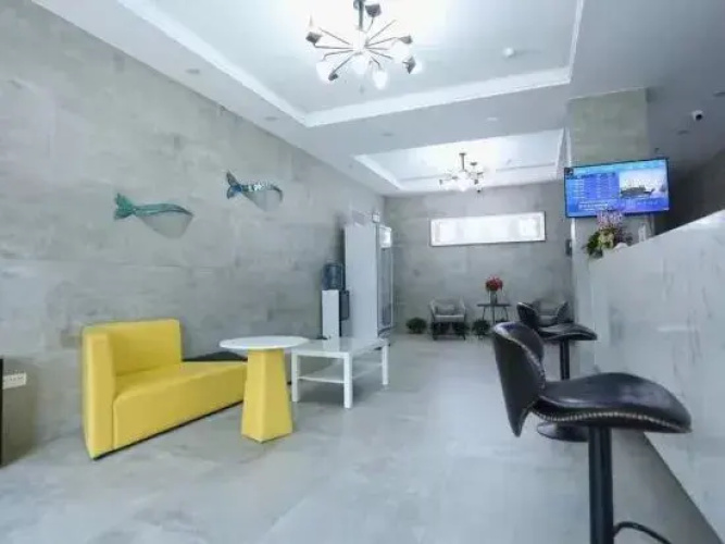 Blue Whale Hotel