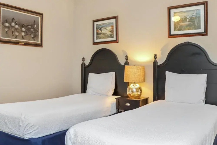 Barefoot Cottage B37 - The B's Knees