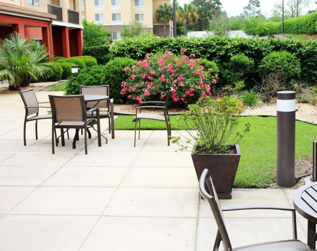 Tifton Inn & Suites