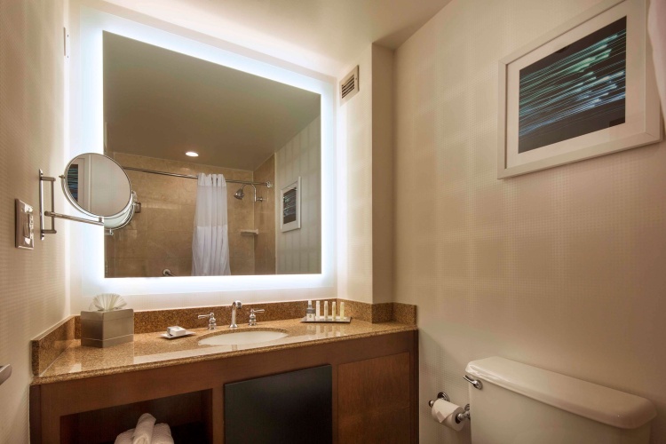DoubleTree by Hilton Hotel Newark - Fremont photo 11