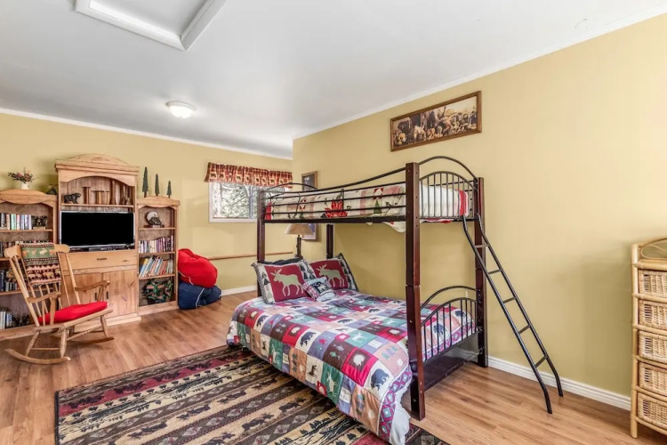 3 Elk - 4 Br Home