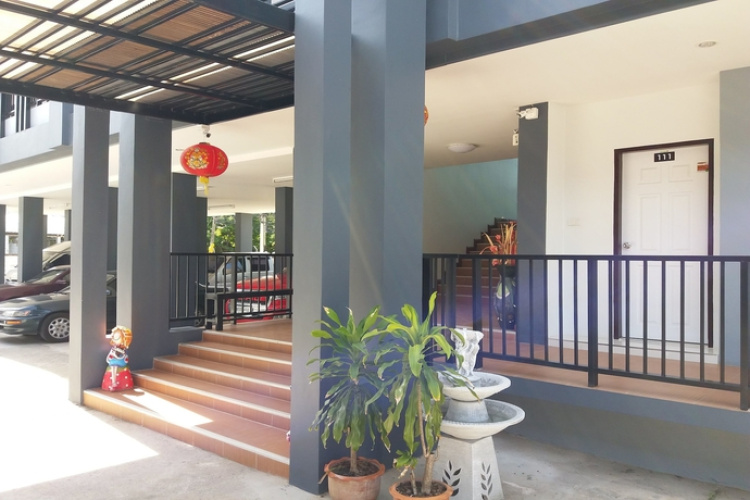 Ruean Kaew Place