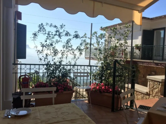 1 Bedroom Apartment with sea view
