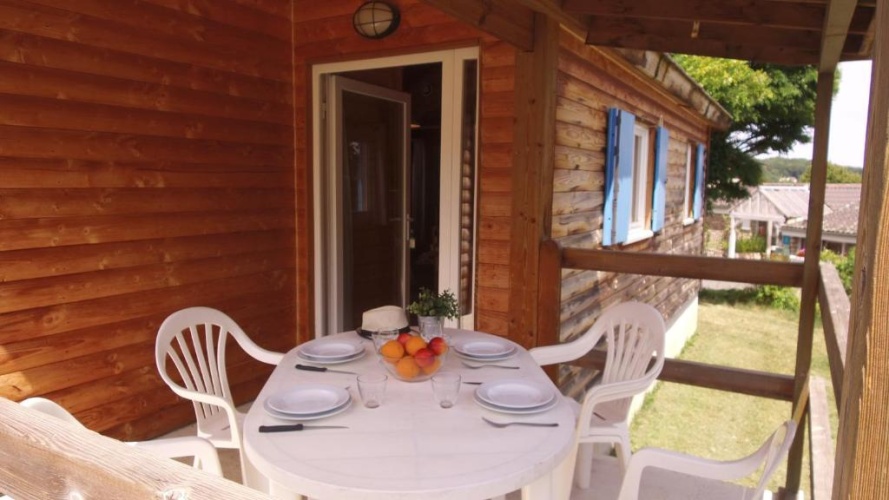 2 Bedrooms Chalet
