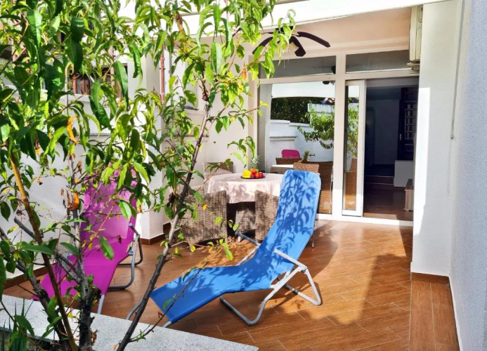 Holiday House Dora