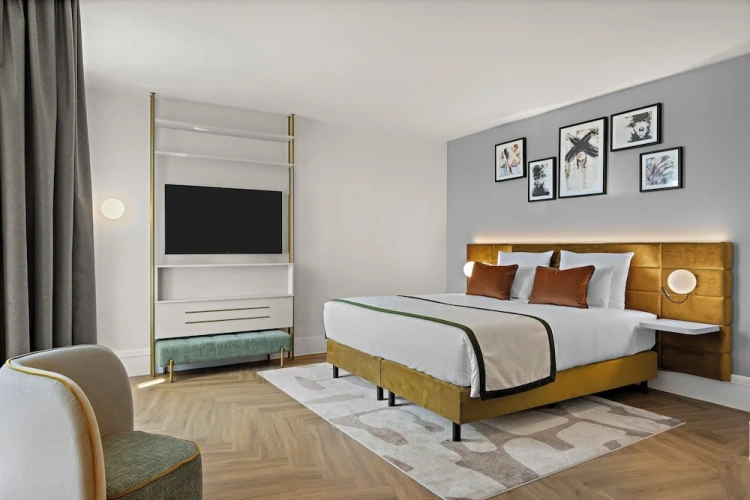 Superior room