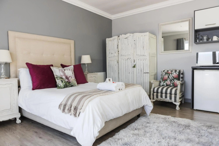 Namaste Spacious Studio Apartment