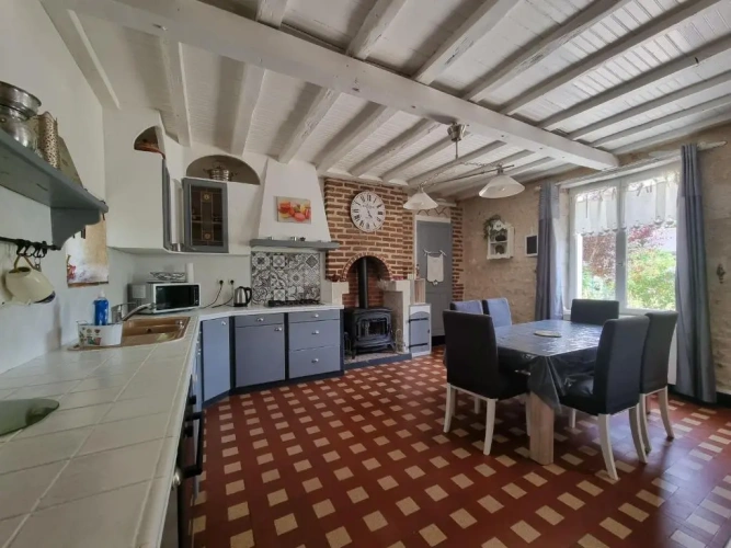 2 Bedrooms Cottage