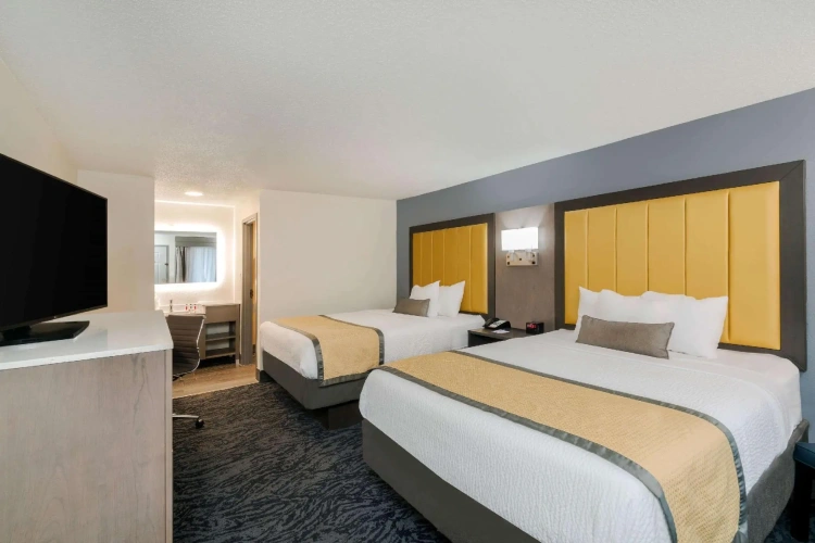 Standard Quadruple room