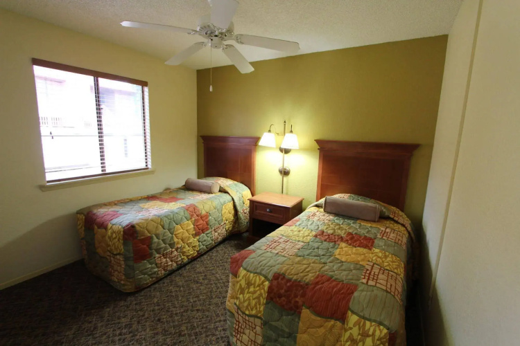 Crown Point Resort