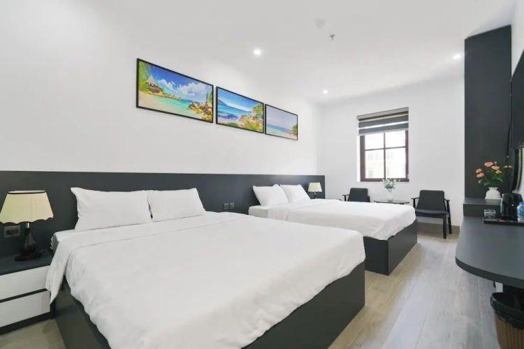 Superior Quadruple room