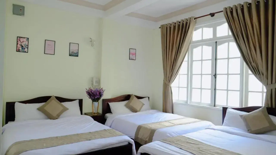 Hotel Le Huynh