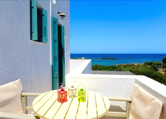 Anemoessa Rooms & Studios