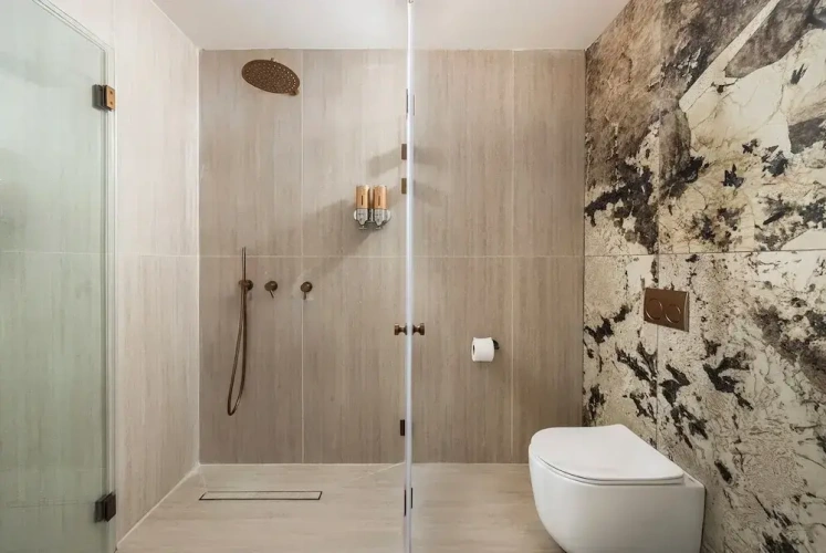 1 Bedroom Suite