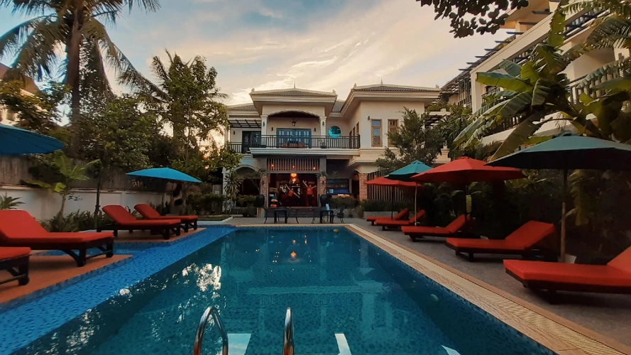Deluxe Triple Suite with balcony