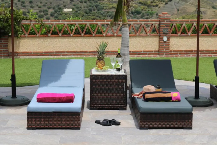 Exceptional Costa del Sol villa for 8, Hi spec, Tranquil setting, Amazing views. Heated pool.