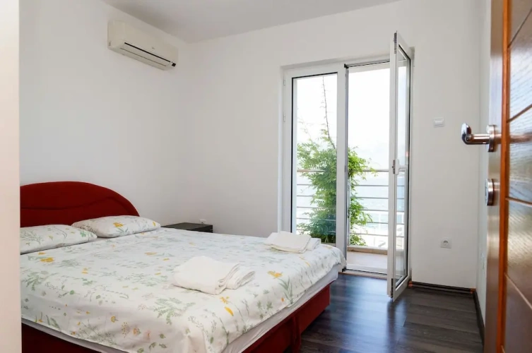 2 Bedrooms Standard Family room beachfront