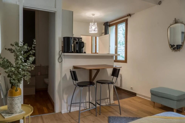 La Moutarde Cosy And clean