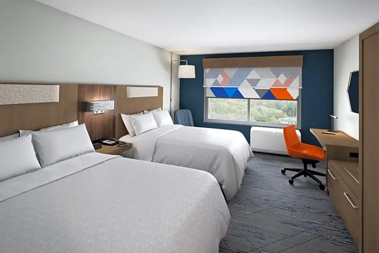 Quadruple Suite