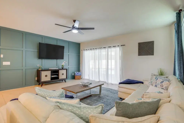 Play, Soak & Explore! Group Getaway Near Disney