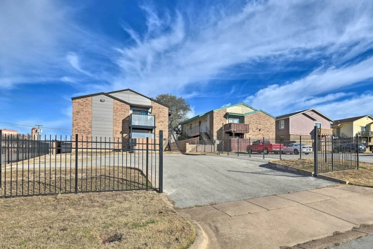 Fort Worth Apt < 5 Mi to Downtown!