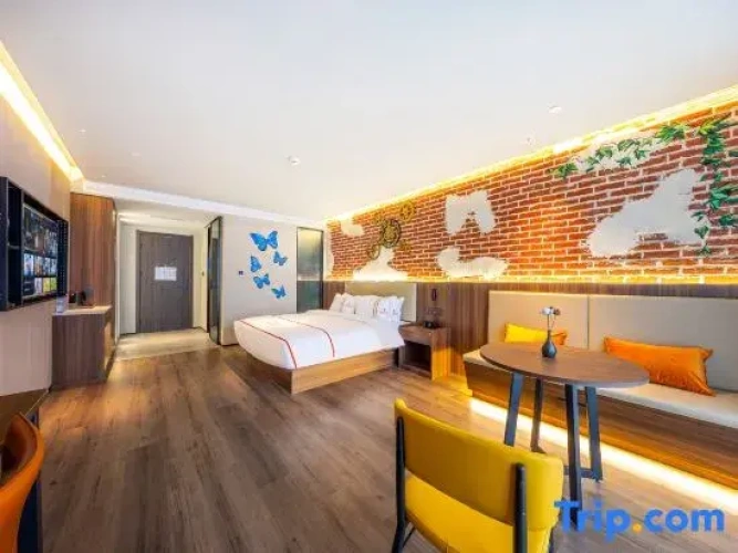 Standard Double room with river view