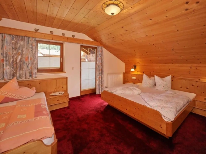 Standard Triple room with balcony