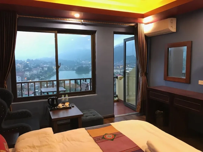 Deluxe Double room with balcony and with mountain view