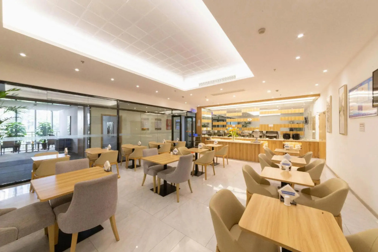 Super 8 Hotel (Ning Wai Beach)