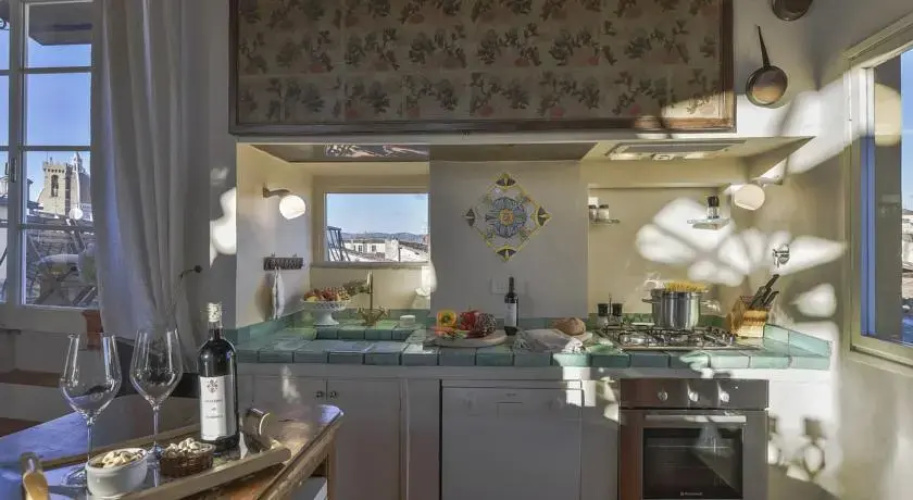 Visconti Halldis Apartment