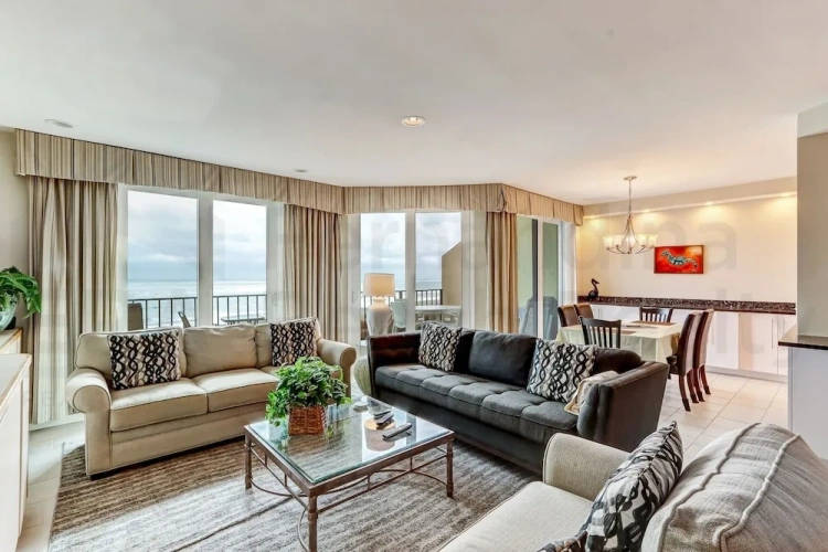 3 Bedrooms Standard room with balcony